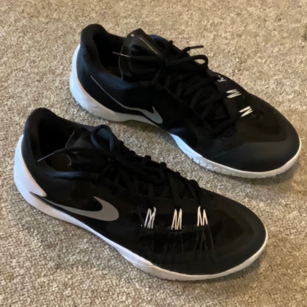 Nike HYPERCHASE Basketball Shoes